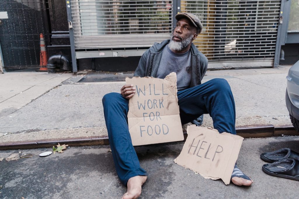 200 000 public job cuts